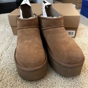 UGG Classic Ultra Mini Platform